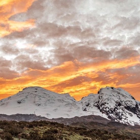 Caminante de Montes - antisana-y-fuego.jpg